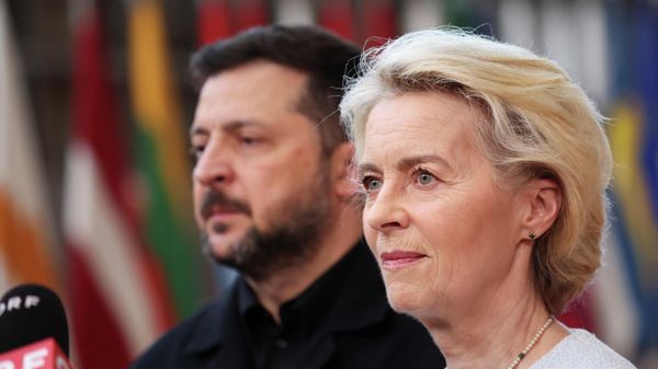 Президент Украины Владимир Зеленский и глава Еврокомиссии Урсула фон дер Ляйен - Sputnik Србија