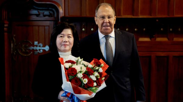 Ministar spoljnih poslova Rusije Sergej Lavrov i njegova koleginica iz Severne Koreje, Čoe Son Hui - Sputnik Srbija