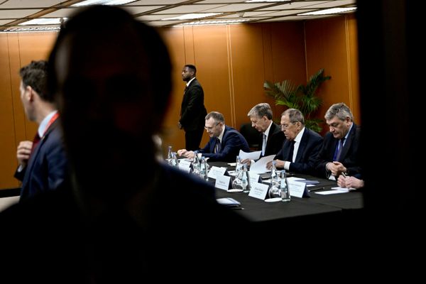 RРазговарано је и о регионалним и међународним питањима, укључујући ситуацију у Персијском заливу. - Sputnik Србија