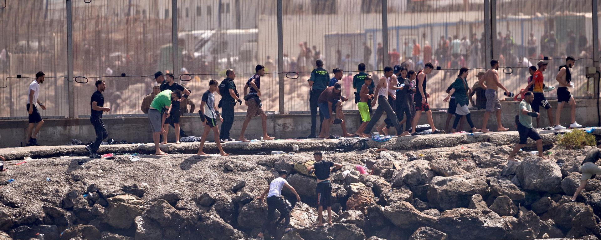 Migranti iz Maroka ulaze u Seutu - Sputnik Srbija, 1920, 30.07.2026