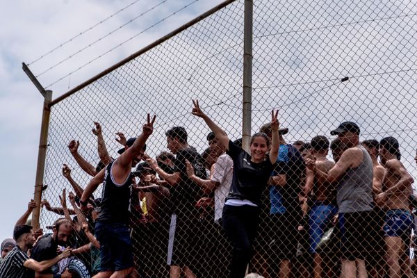 Први извештаји указују да су се жртве удавиле покушавајући да стигну до обале Сеуте - Sputnik Србија