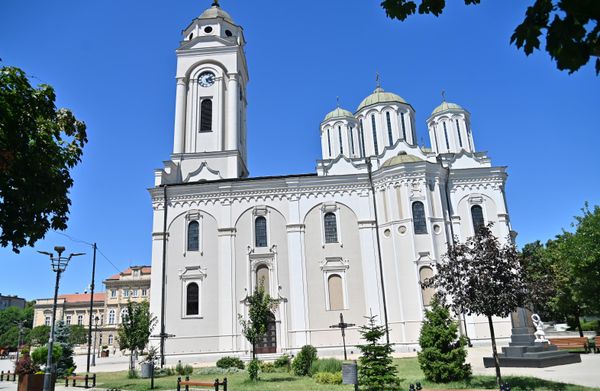 Vešte ruke neimara, izgradile su velelepnu građevinu od belog mermera, koja je predstavljala ponos, ne samo Smedereva, već i celog srpskog naroda, dajući mu nadu u skoro oslobođenje od osmanske vlasti  - Sputnik Srbija