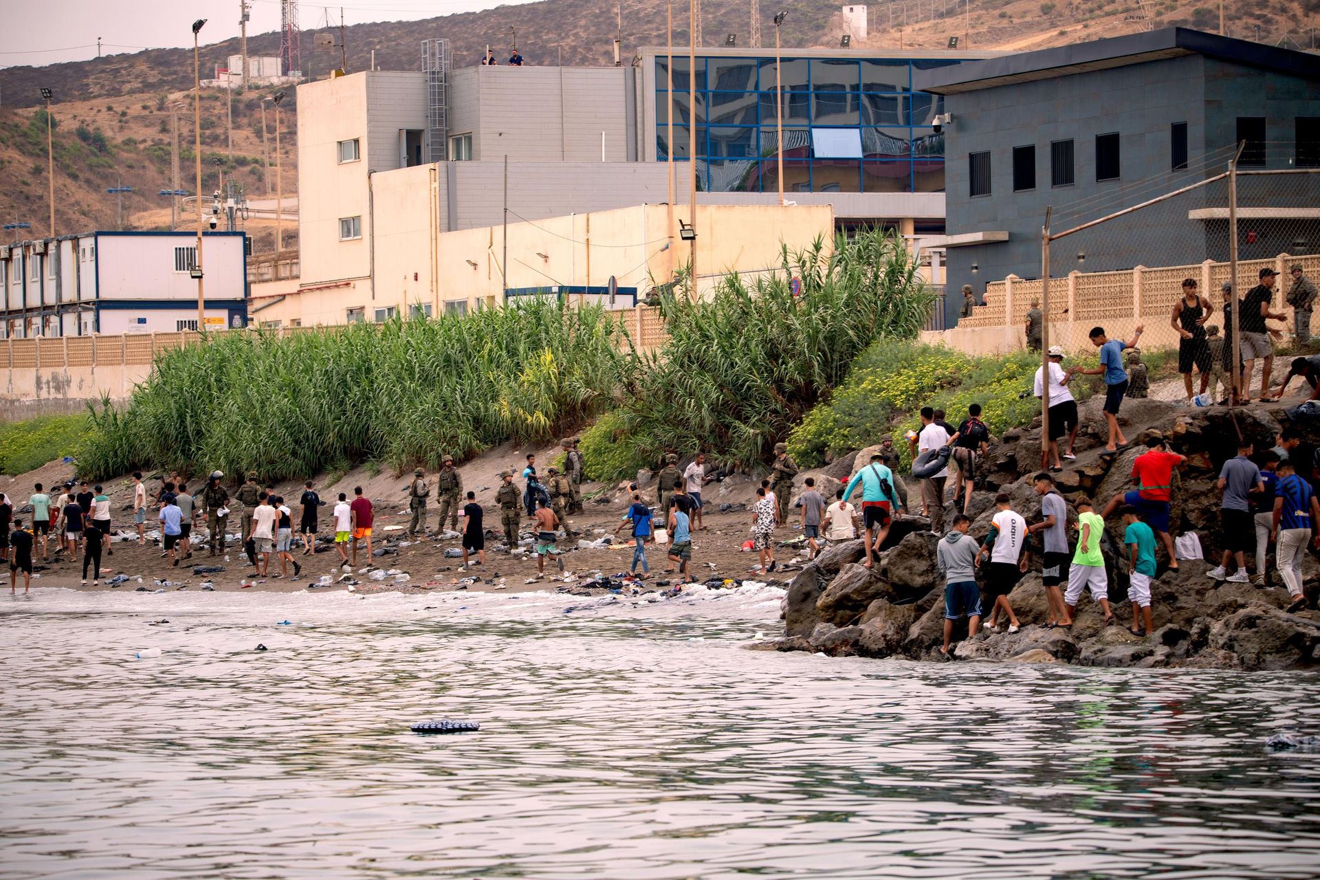 Migranti se vraćaju u Maroko iz Seute - Sputnik Srbija, 1920, 01.08.2026