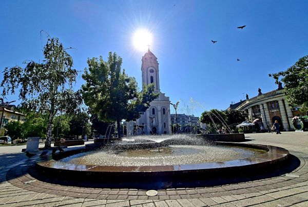 I baš kao što je, kada je izgrađena bila svetonik vere, nade i prkosa oko koga se srpski narod sabirao, tako i danas 172. godine kasnije, velelepna svetinja na gradskom trgu predstavlja dušu Smedereva - Sputnik Srbija
