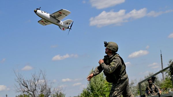 Dron sokol I u zoni specijalne vojne operacije Dron sokol I u zoni specijalne vojne operacije - Sputnik Srbija