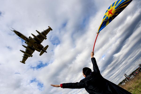 Јуришни авион Су-25 наступа на ваздухопловној манифестацији поводом Дана победе у Кубинки. Јуришни авион Су-25 наступа на ваздухопловној манифестацији поводом Дана победе у Кубинки. - Sputnik Србија