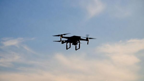 дрон, илустрација - Sputnik Србија