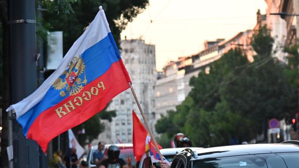 Zastava Rusije - Sputnik Srbija