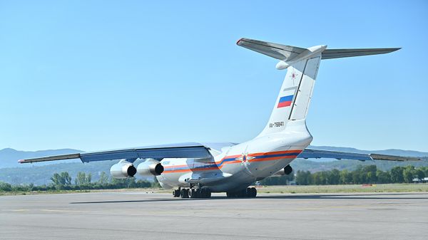 Avion Il-76 (Iljušin) Ministarstva za vanredne situacije Rusije - Sputnik Srbija