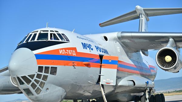 Руски „Иљушин“ спасао 50 објеката у Делиблатској пешчари, избацио 420 тона воде