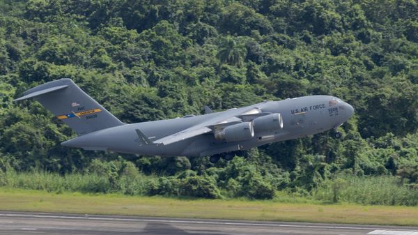 Američki vojni avion C-17 gloubmaster III - Sputnik Srbija