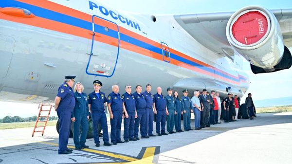 Руска помоћ стигла у кључном тренутку: Србија одликовала посаду „иљушина“ /видео/