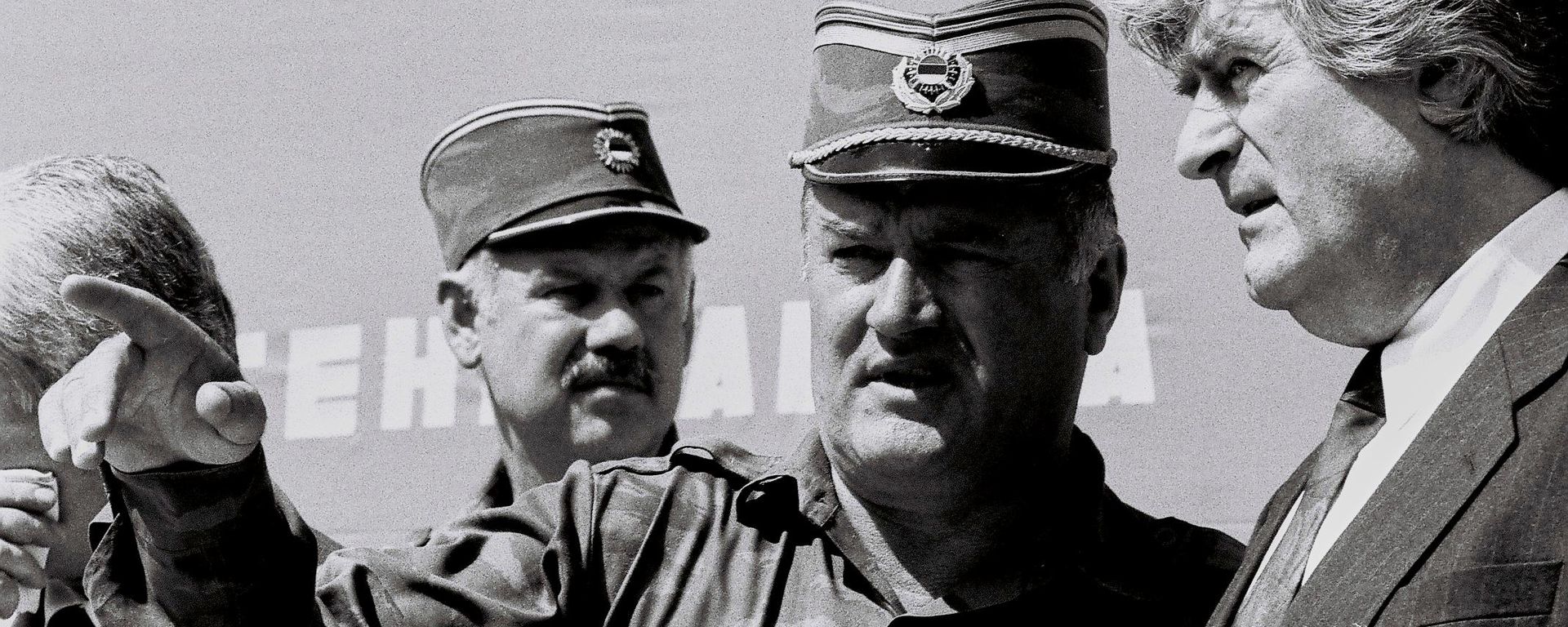 General Ratko Mladić sa Radovanom Karadžićem u Banjaluci 1994. - Sputnik Srbija, 1920, 27.08.2026