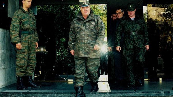 General Ratko Mladić u Banjaluci 1994. - Sputnik Srbija