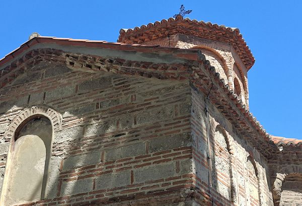 Детаљнији опис манастира дао је скоро два века касније егзарх Јосиф Стојанов, који је пописао богослужбене сасуде, имовину и братство које су чинили два монаха: Висарион и деведесетогодишњи Стефан, који је 1690 године  дошао у смедеревски храм са подручја Косова и Метохије - Sputnik Србија