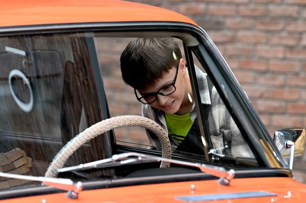 „Zbogom leto“ je više od izložbe automobila, to je susret generacija i uspomena.  - Sputnik Srbija
