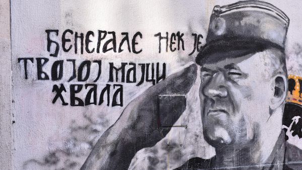 Један од мурала посвећен генералу Ратку Младићу - Sputnik Србија
