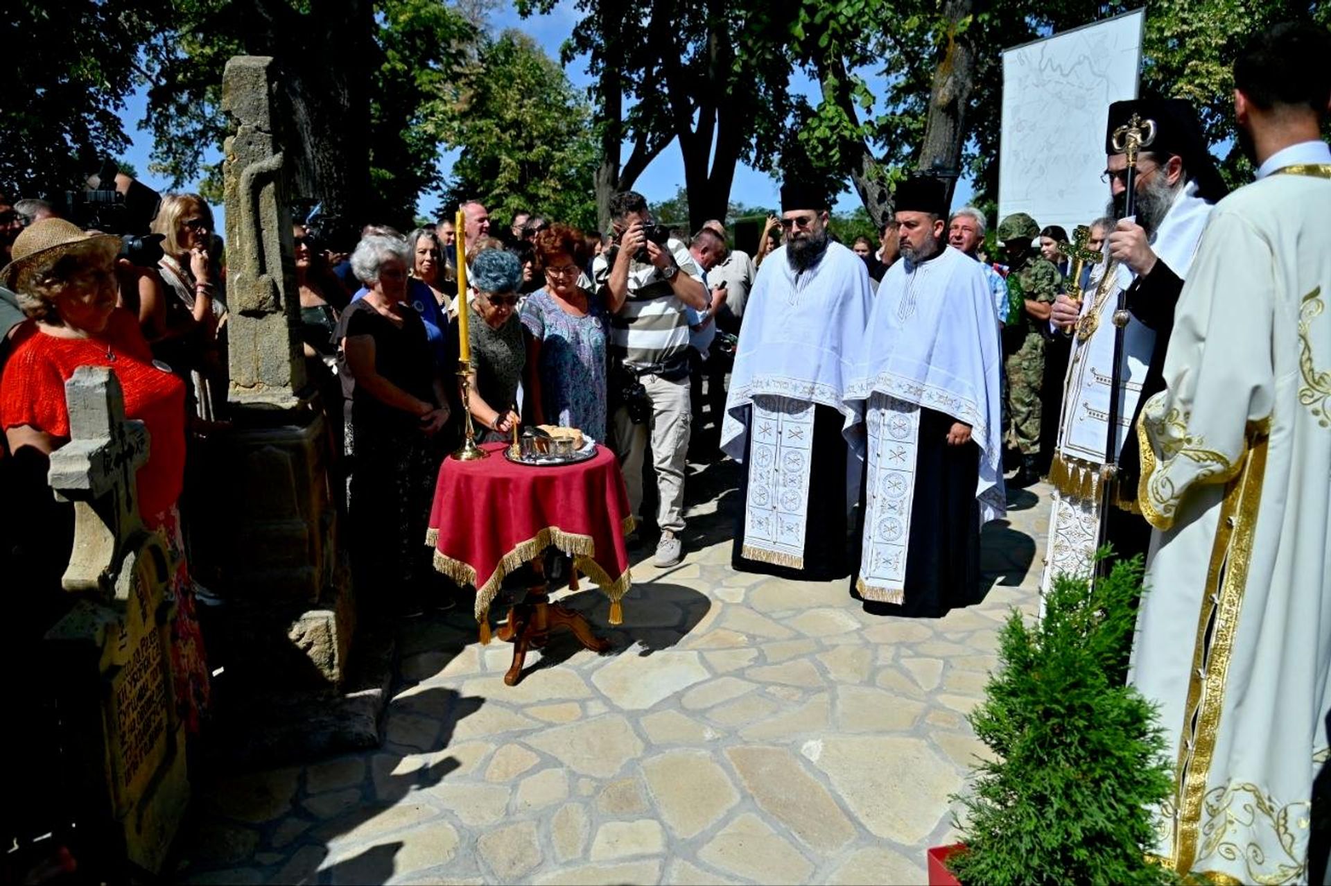 Pomen postradalim vojskovođama i vojnicima, kao i ceremonije polaganja venaca u Gornjem Adrovcu - Sputnik Srbija, 1920, 02.09.2026