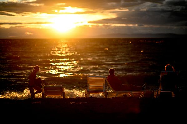 Turisti na obali Bajkalskog jezera u naselju Turka, u Pribajkalskom rejonu Burjatije. - Sputnik Srbija
