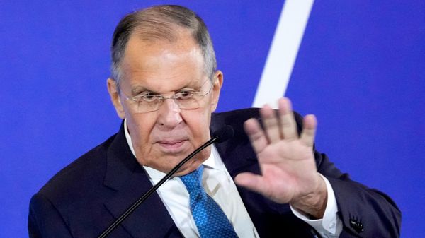Лавров: ЕУ губи своје предности, Србија ће убрзо изгубити интересовање за чланство
