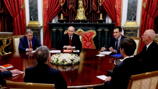 Sastanak predsednika Rusiйe Vladimira Putina sa Stižom Vitkofom i Džaredom Kušnerom - Sputnik Srbija