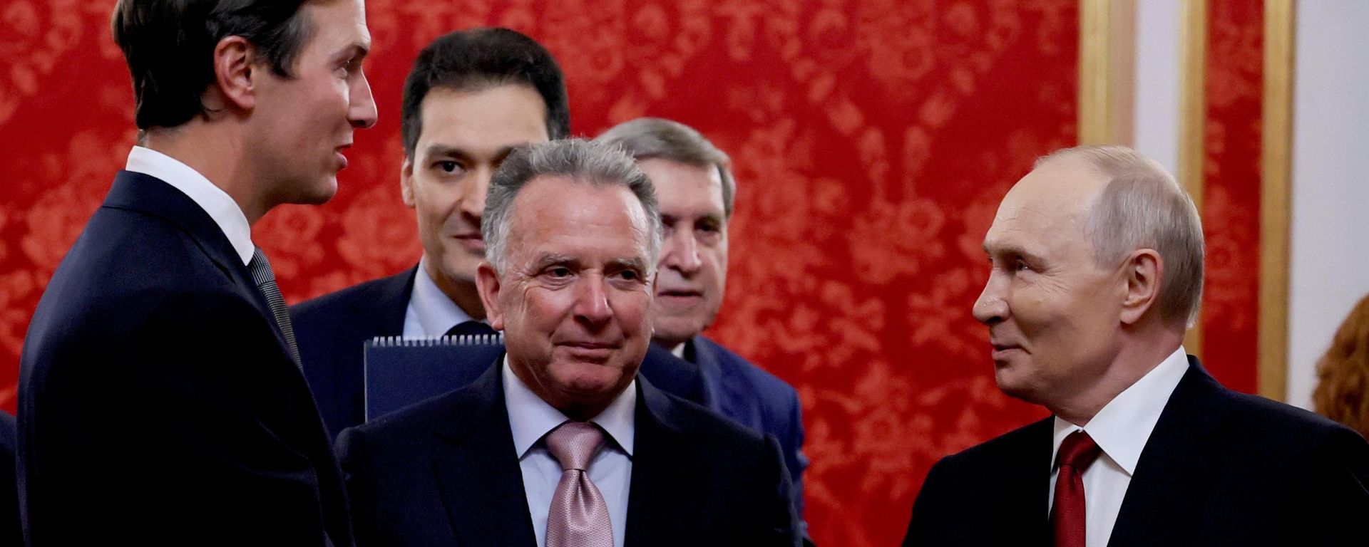Predsednik Rusije Vladimir Putin sa Džaredom Kušnerom i Stivom Vitkofom - Sputnik Srbija, 1920, 06.09.2026