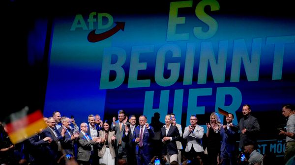 Lideri stranke AfD proslavljaju pobedu na izborima u Nemačkoj - Sputnik Srbija