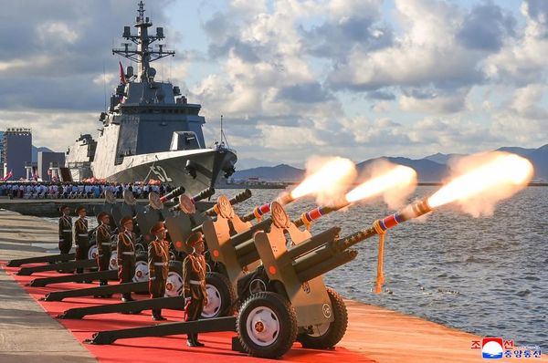 Lider Severne Koreje je naveo da će njegovo raspoređivanje u moru istočno od Korejskog poluostrva poslati jasnu poruku protivnicima. - Sputnik Srbija