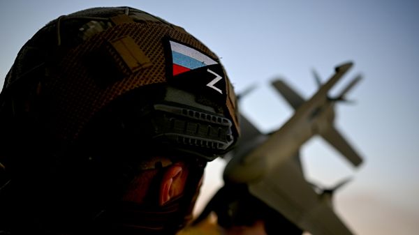 Ruski vojnik u zoni specijalne vojne operacije Ruski vojnik u zoni specijalne vojne operacije - Sputnik Srbija