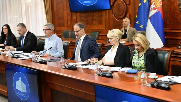 Održan sastanak sa uljarima u vladi - Sputnik Srbija