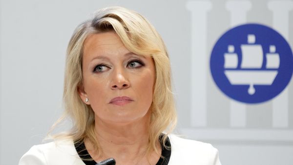 Захарова: Изјава Сикорског о брзој победи Пољске над Русијом ─ мождана русофобија