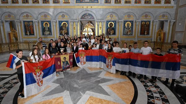 Деца из Републике Српске у Храму Светог Саве - Sputnik Србија