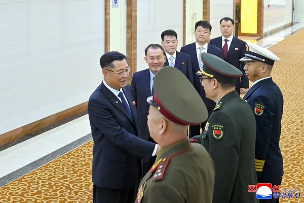 Delegacija Ministarstva odbrane DNR Koreje otputovala je u Peking na učešće na Sjangšanskom međunarodnom bezbednosnom forumu. - Sputnik Srbija
