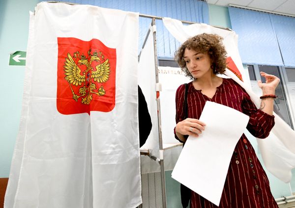 ЛДПР је освојила 8,90 одсто, док је странка Нови људи добила 7,94 одсто гласова. ЛДПР је освојила 8,90 одсто, док је странка Нови људи добила 7,94 одсто гласова. - Sputnik Србија