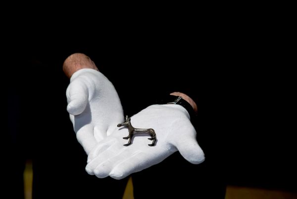 Златни артефакт древних Скита из музеја са Крима,. - Sputnik Србија
