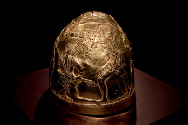 Скитски златни шлем из 4. века пре нове ере део је вредне збирке историјског блага са Крима, која је годинама била чувана у амстердамском музеју услед спора око власништва. - Sputnik Србија