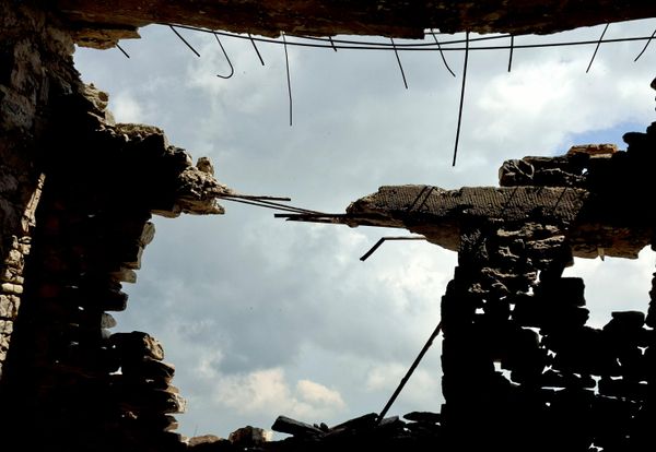 Вишесатно дејство српске артиљерије изазвало је хаос и панику у бугарским рововима из којих су многи покушавали побећи, али су их њихови официри револверима враћали натраг. Поред дима од експлозија, над врх планине се спустила и тамна завеса магле густе као тесто. - Sputnik Србија