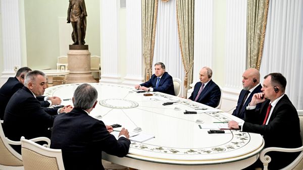 Sastanak predsednika Rusije Vladimira Putina, Milorada Dodika i premijera Republike Srpske Minića - Sputnik Srbija