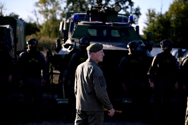 Rešavanjem složenih taktičkih zadataka usavršavaju postupke kontrole teritorije, blokade i pretresa terena, kao i okruženja i uništenja diverzantskih grupa. - Sputnik Srbija