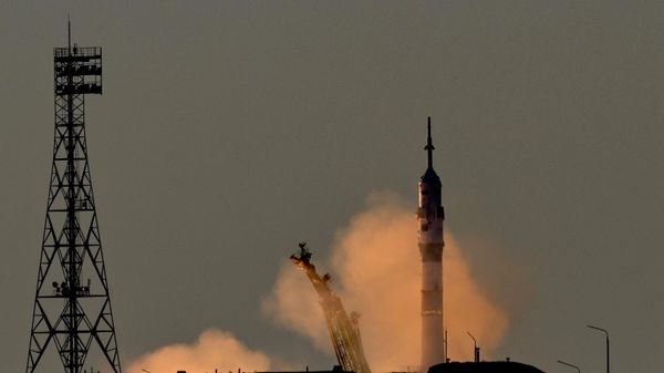 Lansiranje rakete-nosača Sojuz 2-1a sa brodom Sojuz MS-29 sa kosmodroma Bajkonur - Sputnik Srbija
