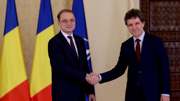 Nikušor Dan i Luka-Aleksandru Nikulesku  - Sputnik Srbija