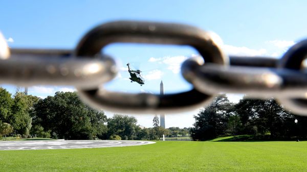 Helikopter ispred Bele kuće - Sputnik Srbija