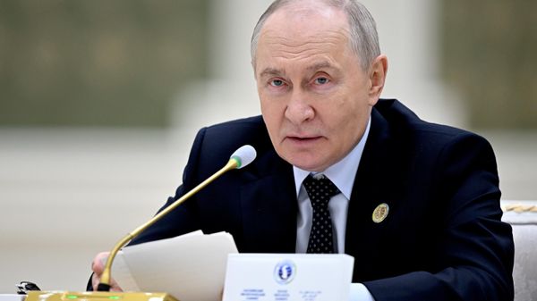 Каспијски еколошки самит у Туркменистану; Руски председник Владимир Путин - Sputnik Србија