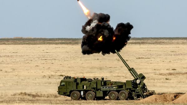 Paljba iz samohodnog artiljerijskog oruđa gijacint K  - Sputnik Srbija