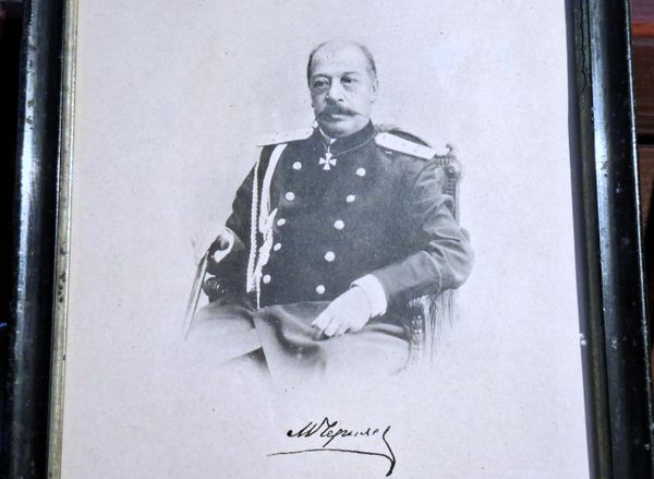 Uprkos obećanju caru Aleksandru Drugom da se neće pridružiti „hercegovačkim razbojnicima“,  general Černjajev je aprila 1876. stigao u Srbiju.   - Sputnik Srbija