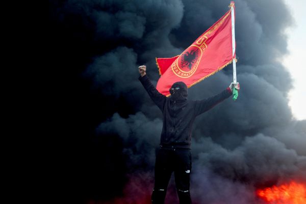 Kako je saopšteno, zbog učešća u nasilnim protestima uhapšeno je 35 osoba. - Sputnik Srbija