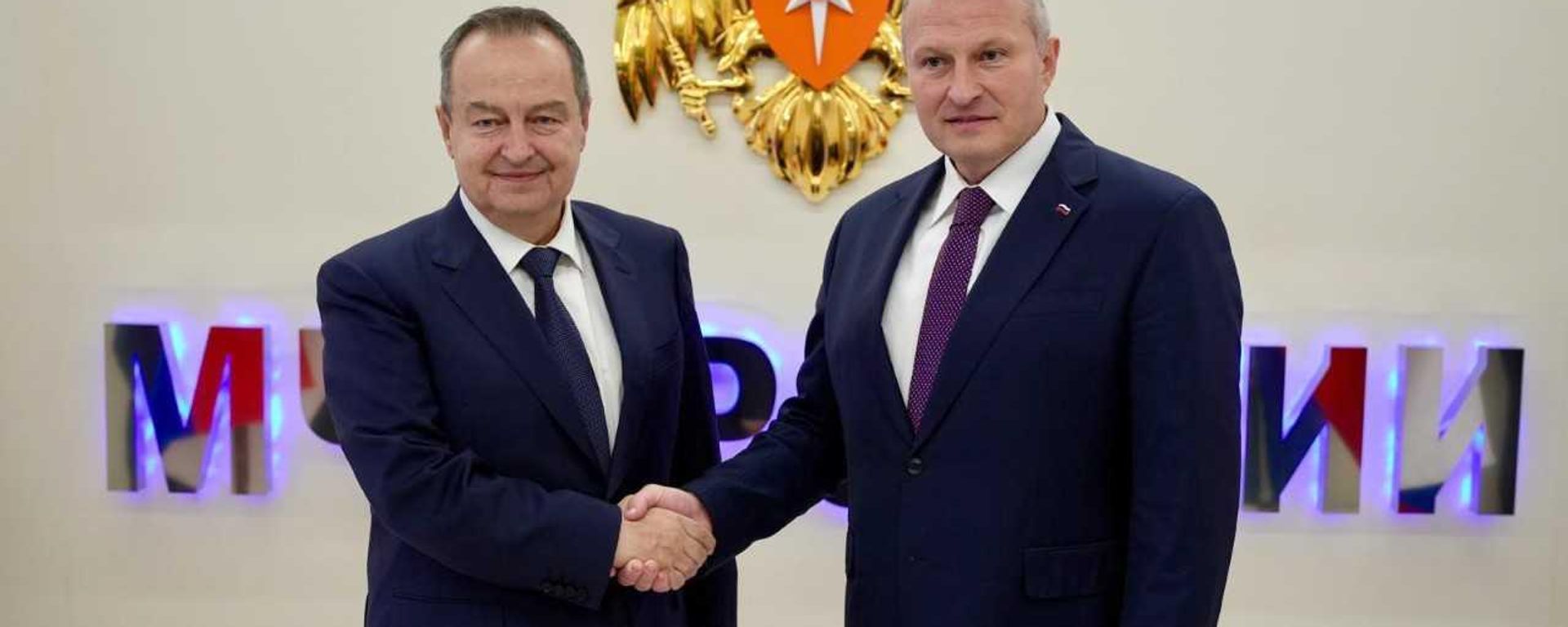 Ministar unutrašnjih poslova Srbije u tehničkom mandatu Ivica Dačić razgovarao je u Moskvi sa ministrom za vanredne situacije Aleksandrom Kurenkovim Ministar unutrašnjih poslova Srbije u tehničkom mandatu Ivica Dačić razgovarao je u Moskvi sa ministrom za vanredne situacije Aleksandrom Kurenkovim - Sputnik Srbija, 1920, 15.10.2026