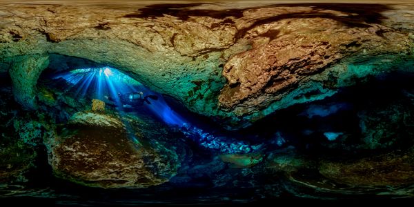 „Ronjenje u plavom snu“, Marsio Esteves Kabral (Brazil) – cenote Eden, Tulum, Meksiko. Titula najboljeg VR/360 fotografa 2026. godine. „Ronjenje u plavom snu“, Marsio Esteves Kabral (Brazil) – cenote Eden, Tulum, Meksiko. Titula najboljeg VR/360 fotografa 2026. godine. - Sputnik Srbija