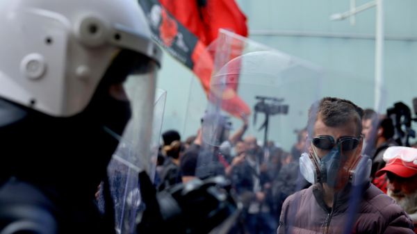 У Албанији настављени протести - Sputnik Србија