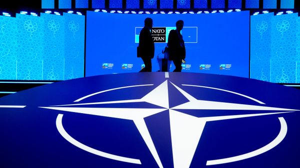 НАТО лого - Sputnik Србија